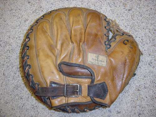 Nokona Buckleback Back